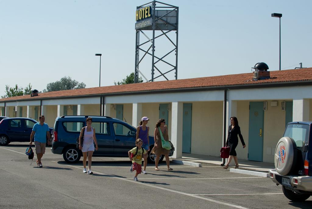 Autohotel ראבנה מראה חיצוני תמונה